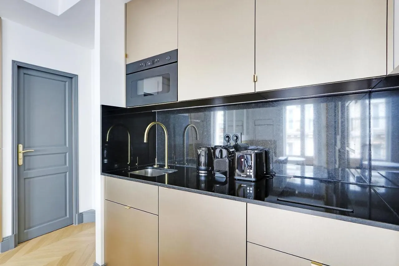 Pick A Flat'S Apartments In Champs Elysees - Rue Du Colisee Paris